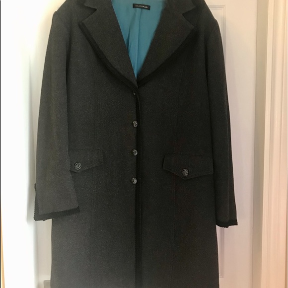 Grey lined coat - Picture 1 of 4